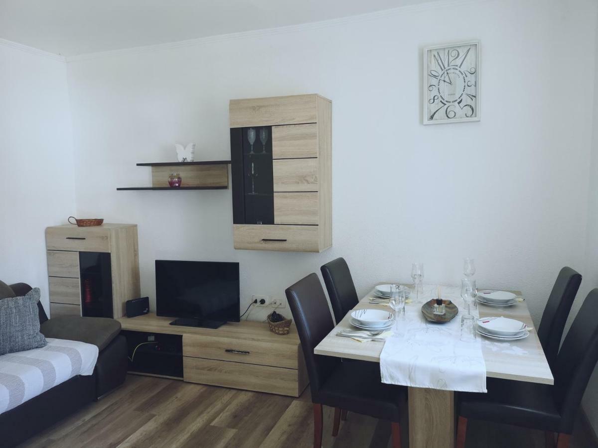App Emona Apartamento Bašanija Exterior foto